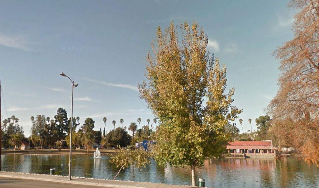 LINCOLN PARK LAKE  City of Los Angeles Department of Recreation